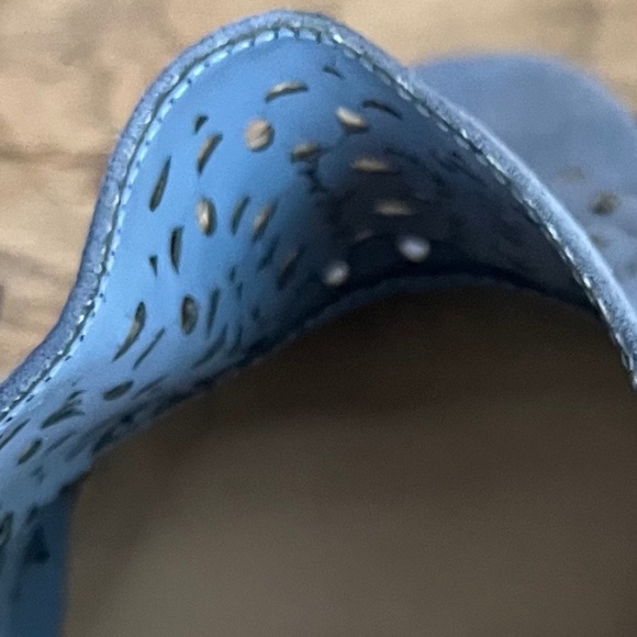 Roebuck & Co Shoes - Picture 7 of 10